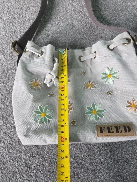 FEED Crossbody Bucket Bag - Picture 7 of 9